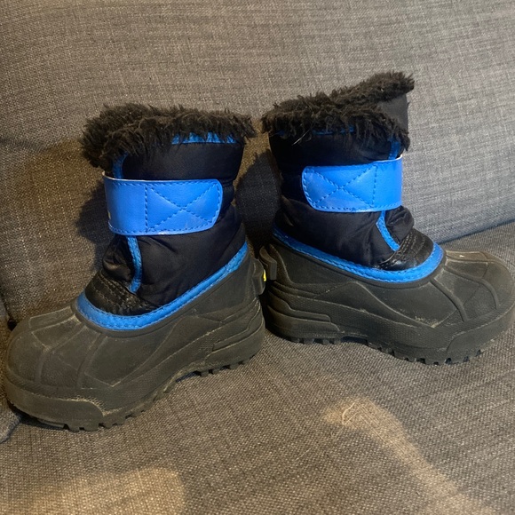 Toddler size 6 Sorel winter boots - Picture 2 of 8